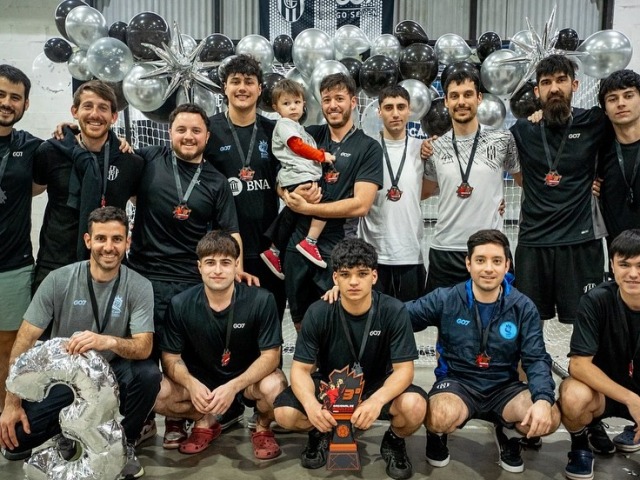 Podio para los varones, cuarto puesto para las chicas