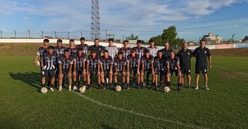 Estudiantes present su plantel y la nueva camiseta para el Regional