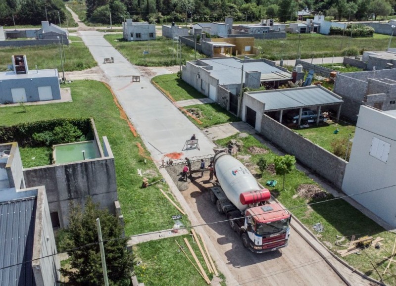 Obras de pavimentacin en Loma Negra y barrio Pickelado