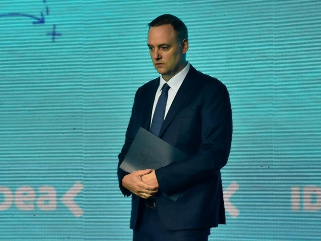 Milei reordena el gabinete: renunci Francos y asumi Adorni