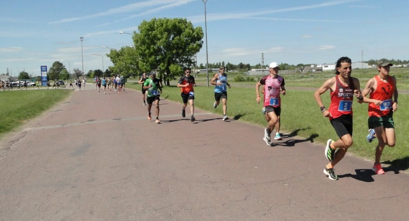 Se corri la 19 edicin de la Correcaminata FIO