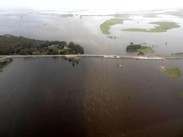 La Provincia cruz a Milei por las inundaciones en el campo