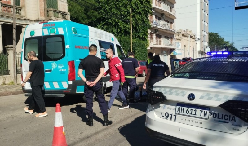 Una mujer fue atropellada en la esquina de Alsina y San Martn