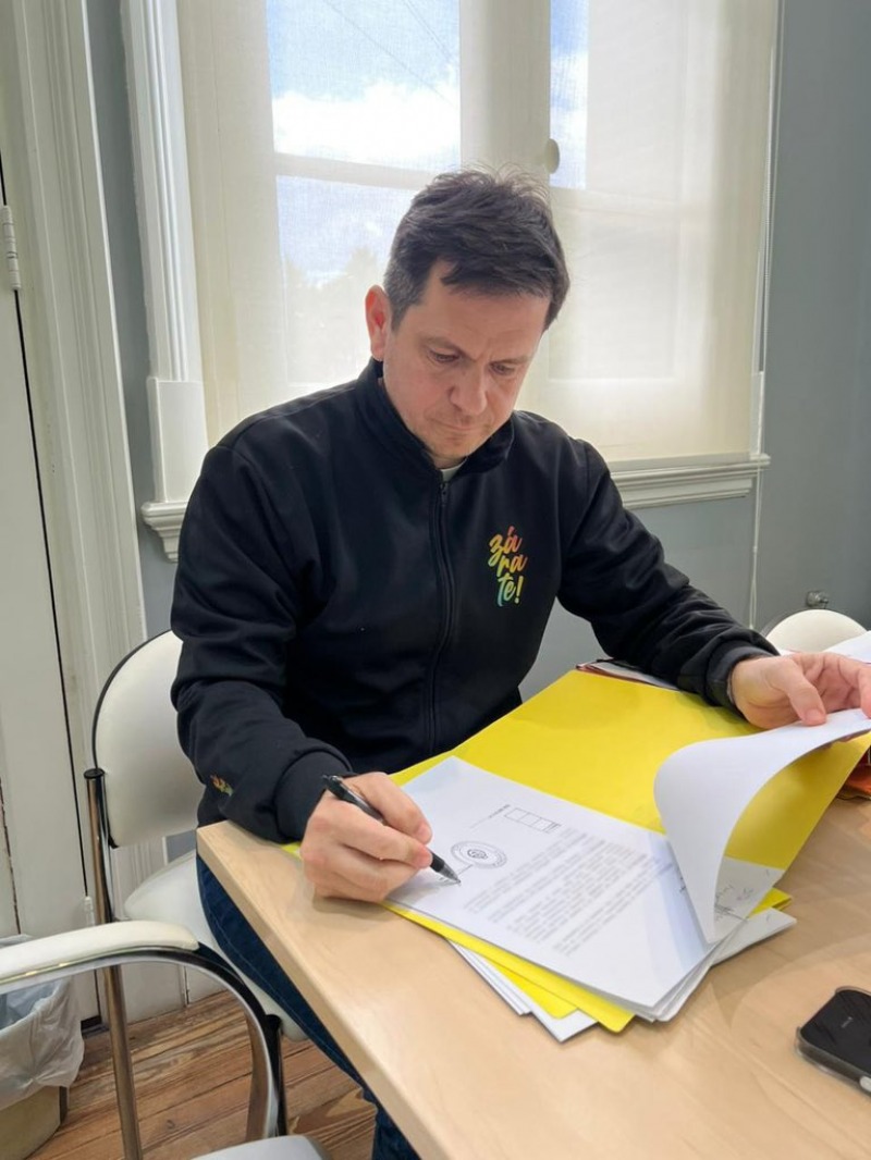 Un intendente bonaerense nombr a una funcionaria creada con IA