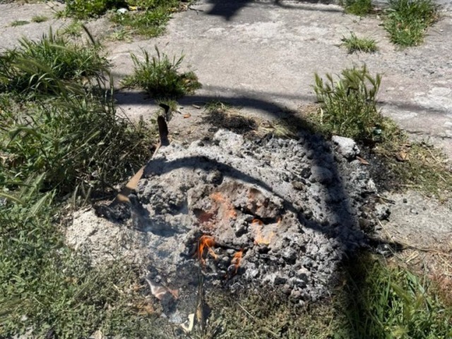 Infraccin a una parrilla por arrojar brasas a la vereda