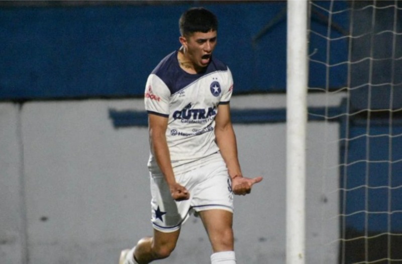 Racing se sum a la moda del 7 y se meti en cuartos de final