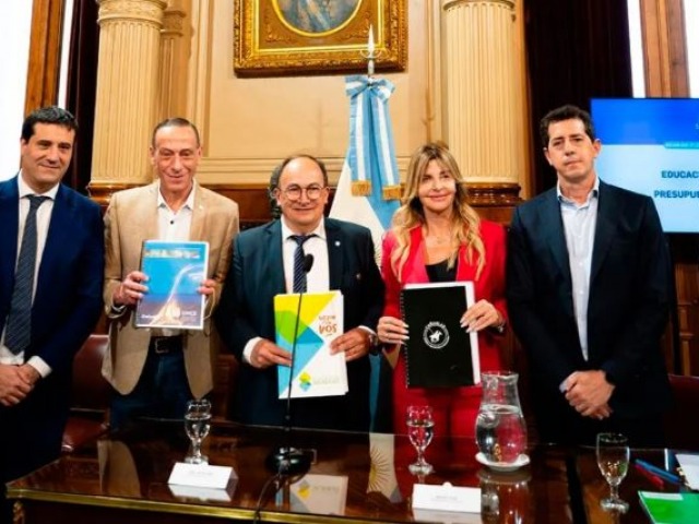 Dos intendentes denuncian freno a la creacin de universidades