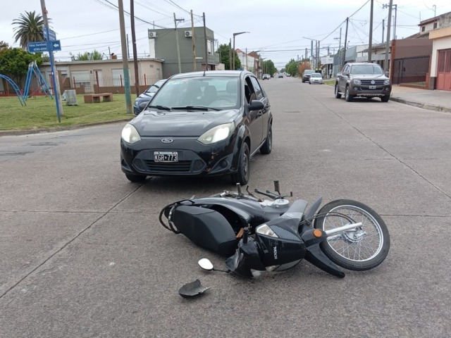 Otro accidente de trnsito en una esquina muy peligrosa