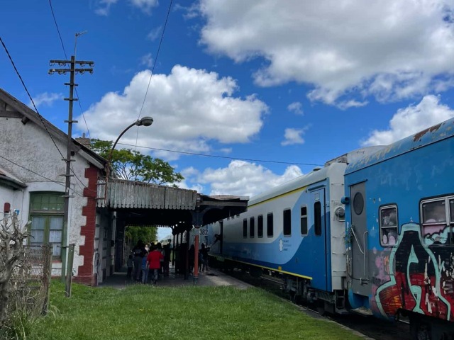 Volvi a pasar un tren pasajero por Recalde despus de 48 aos