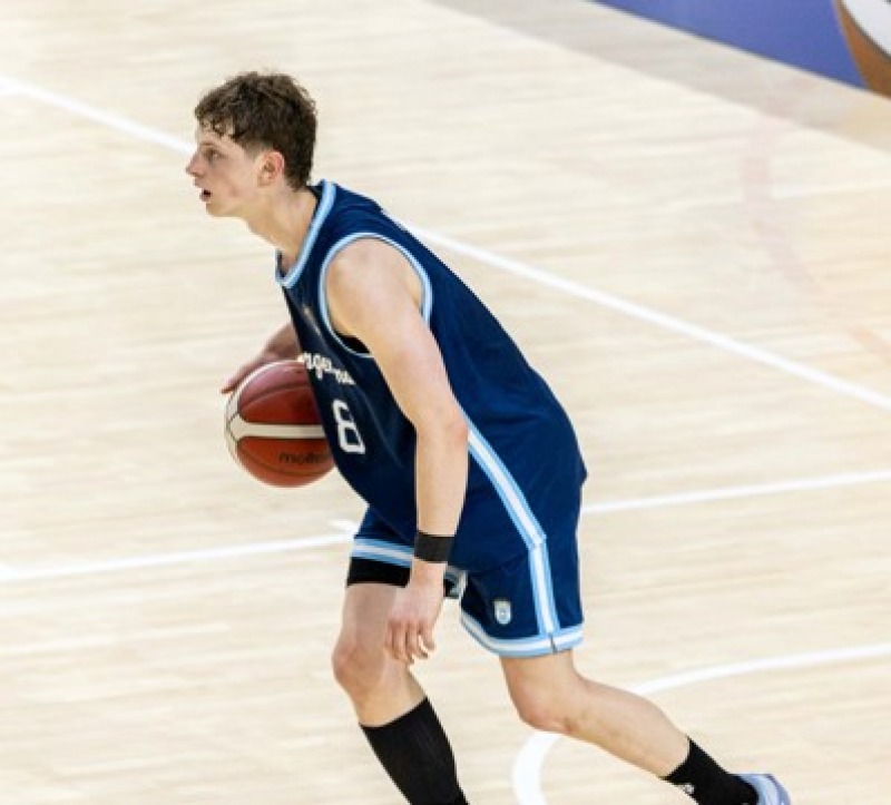 Buen debut de Gonzalo Aman en el Sudamericano U17 de bsquet