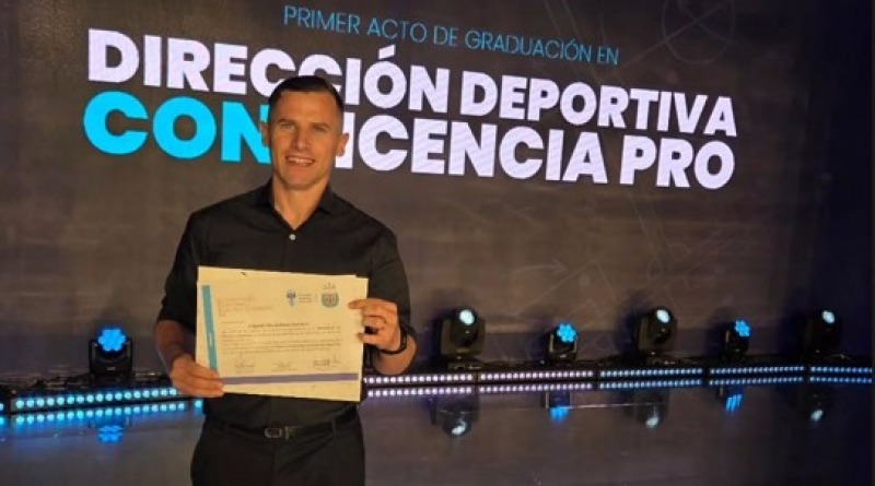 Scasserra se gradu en direccin deportiva con licencia Pro