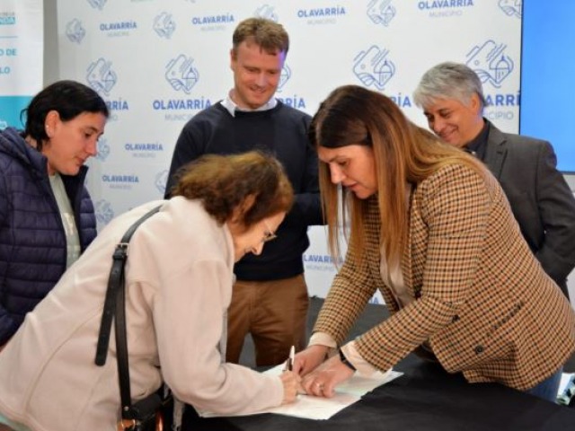 El martes habr un nuevo acto de firma de escrituras