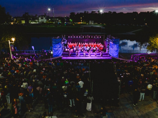 Olavarra en Verano se puso en marcha con un masivo show