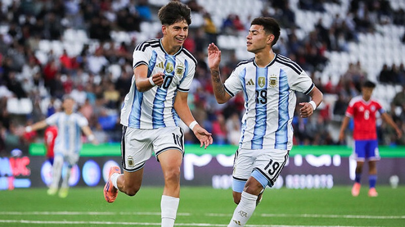 Dos goles del hijo del 