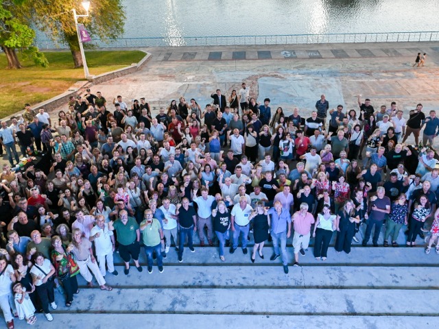 El intendente encabez� el brindis de fin de a�o