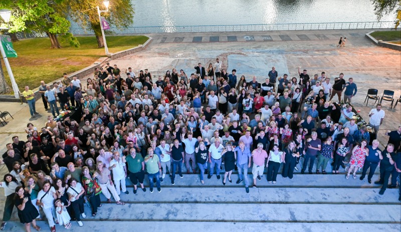 El intendente encabez� el brindis de fin de a�o