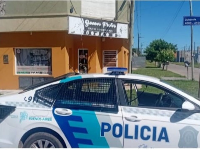 Rob� mercader�a de un comercio y fue aprehendido