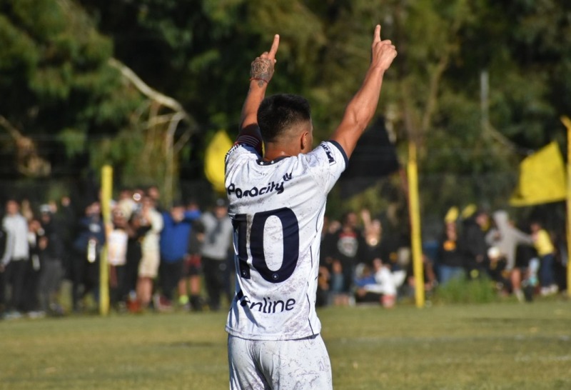 �Llenen la cancha, que los partidos a veces se ganan desde afuera�