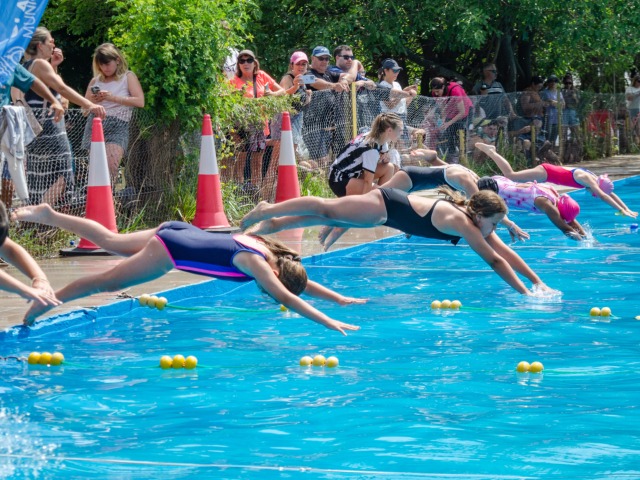 Exitoso primer Encuentro Municipal de Nataci�n del a�o