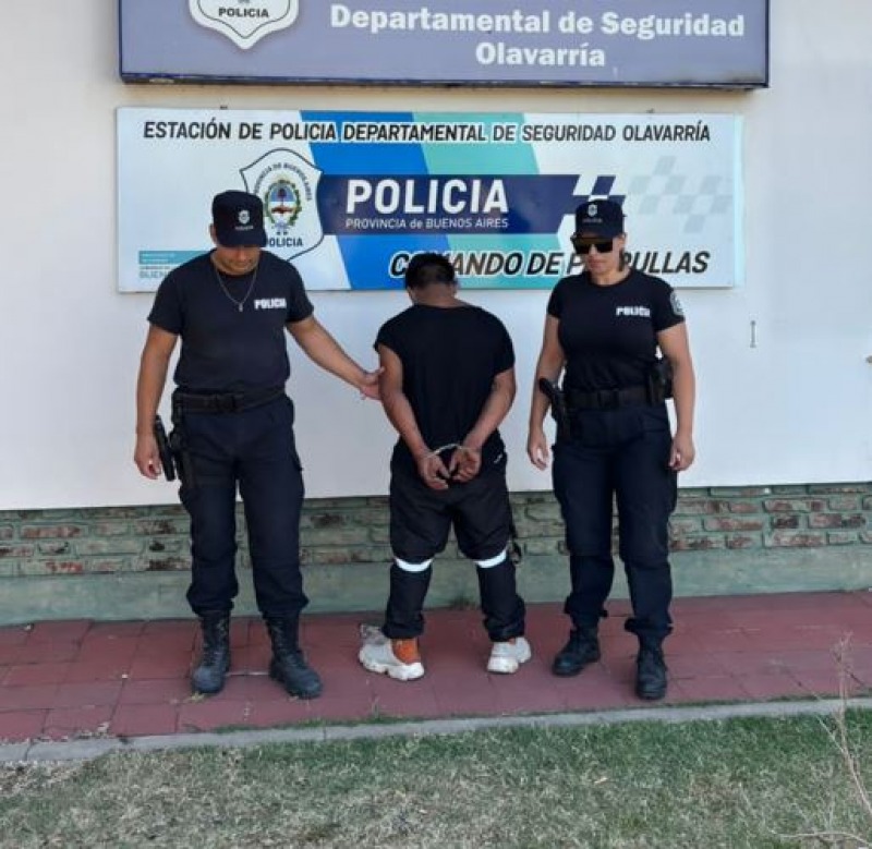 Rompi� una ventanilla para robar un bolso: termin� aprehendido