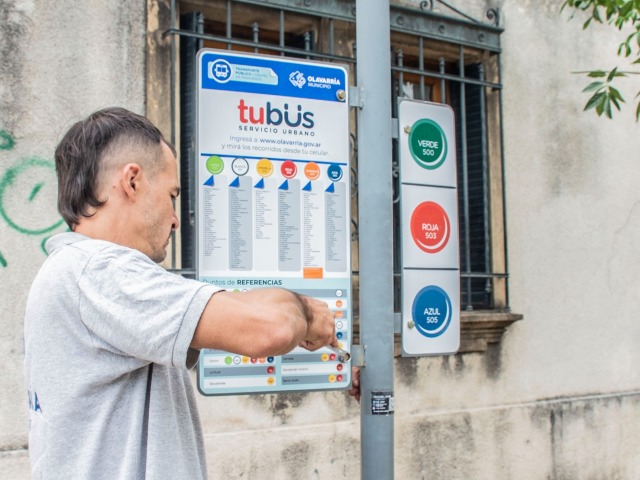 Recambio de carteler�a en refugios y paradas de colectivos