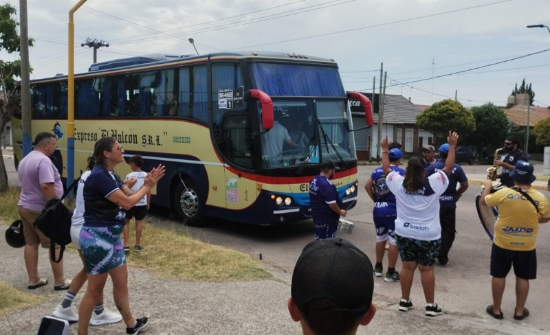 La ilusi�n del pueblo chaira parti� camino a Villa Gesell