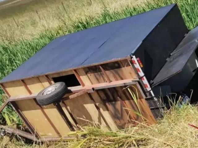 Un foodtruck de Olavarr�a volc� en la Ruta 226