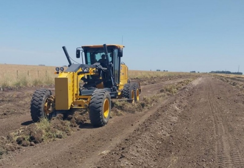 Realizaron trabajos de alteo y mantenimiento en caminos rurales