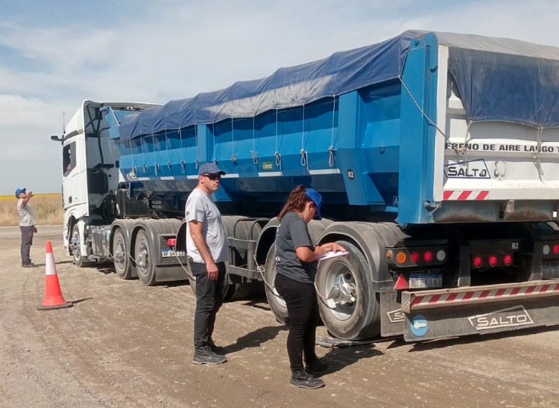 Realizaron controles de cargas en distintos puntos del Partido