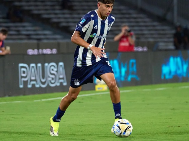 Corr�a en el Buglione, la descosi� toda en su debut en Primera