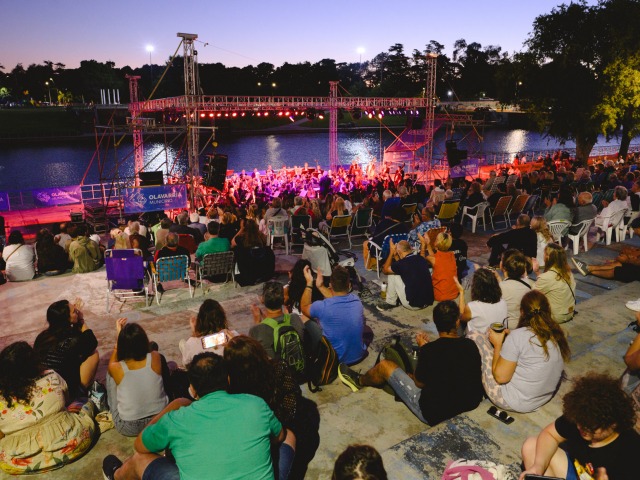 M�sica en Bicentenario: cierre con �La Familia Berm�dez�