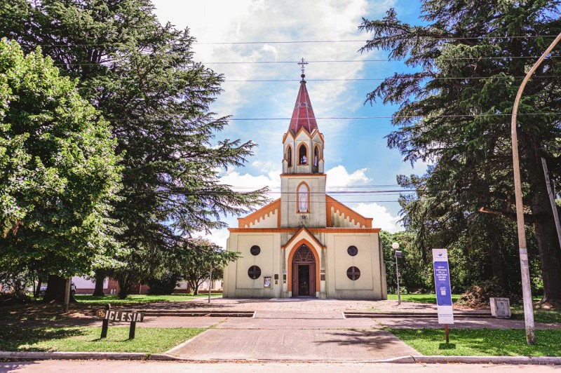Caf� literario organizado por las colonias de alemanes del Volga