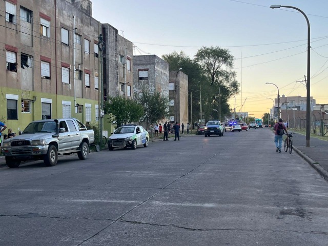 Falleci� el hombre que se dispar� durante un allanamiento