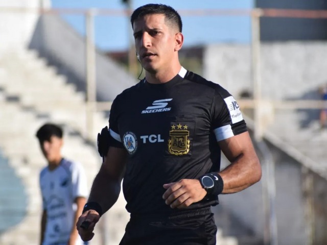 El �rbitro de Ferro - Racing debuta en la Primera Nacional