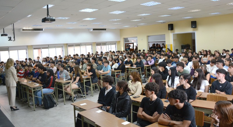 Estall� el ingreso en la FIO: 415 estudiantes y un futuro en marcha
