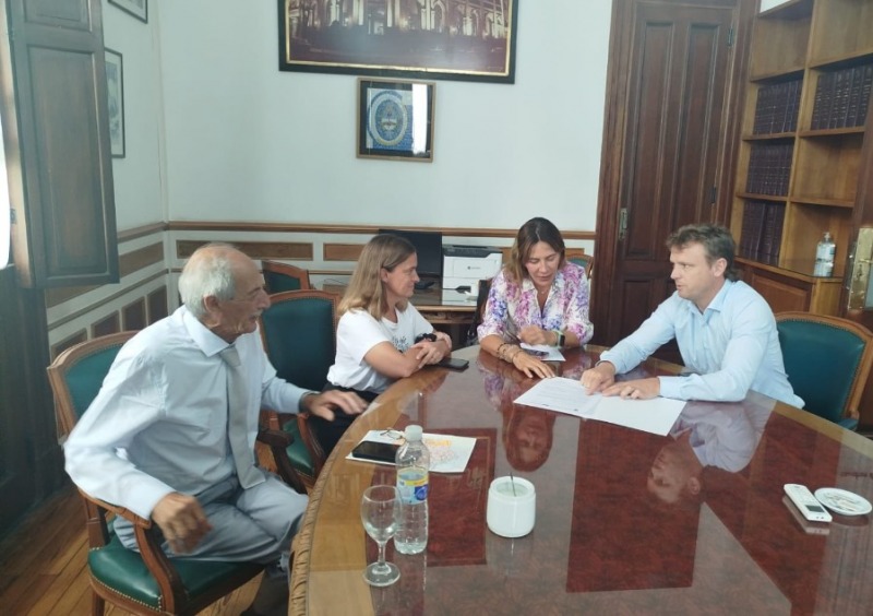 Wesner gestion� un plan de viviendas para personal policial