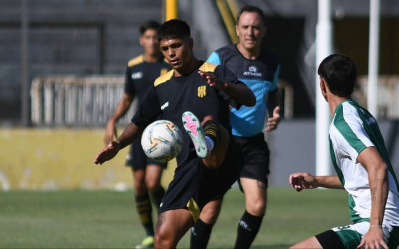 Gol de Braian Guille en la goleada de Olimpo en un amistoso
