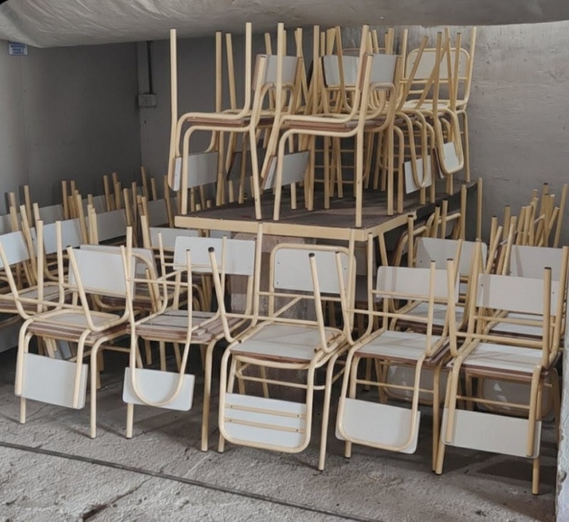 Entregaron mobiliario escolar fabricado por internos del SPB