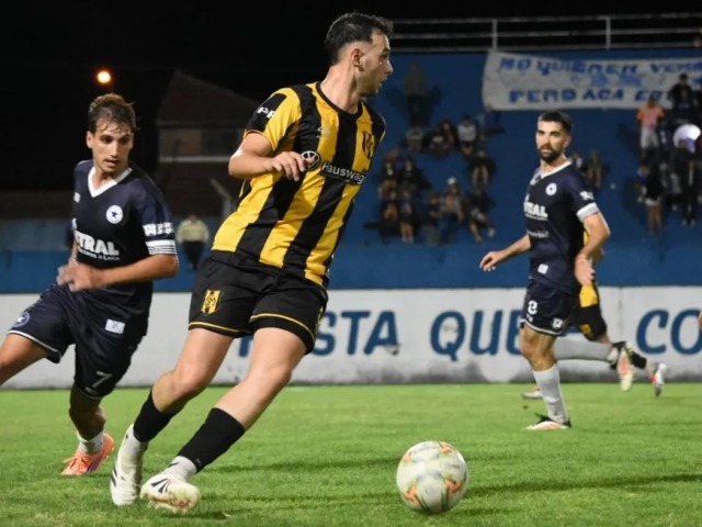 Apretado triunfo de Racing sobre San Mart�n en el postergado