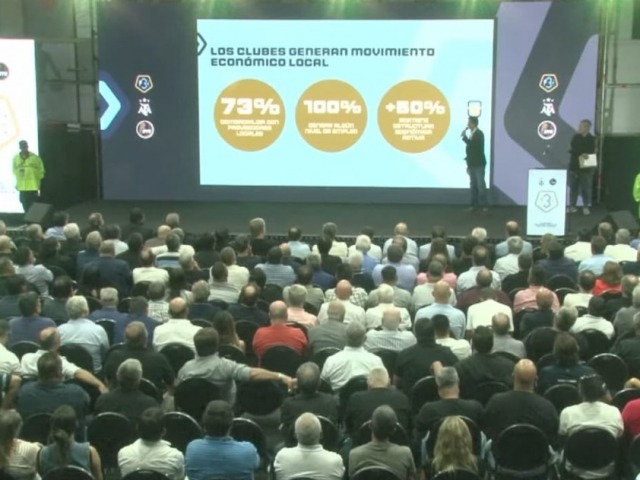 El f�tbol del interior mueve 290 mil millones de pesos por a�o