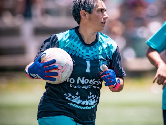 El f�tbol femenino homenajear� a Andrea Serris