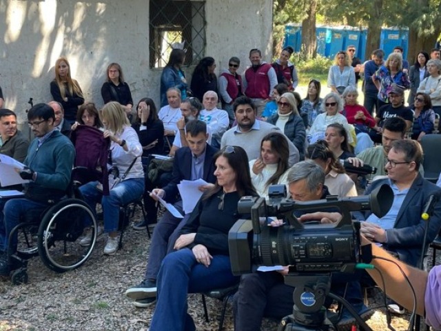 El discurso de Lascano produjo un tenso momento en Monte Peloni