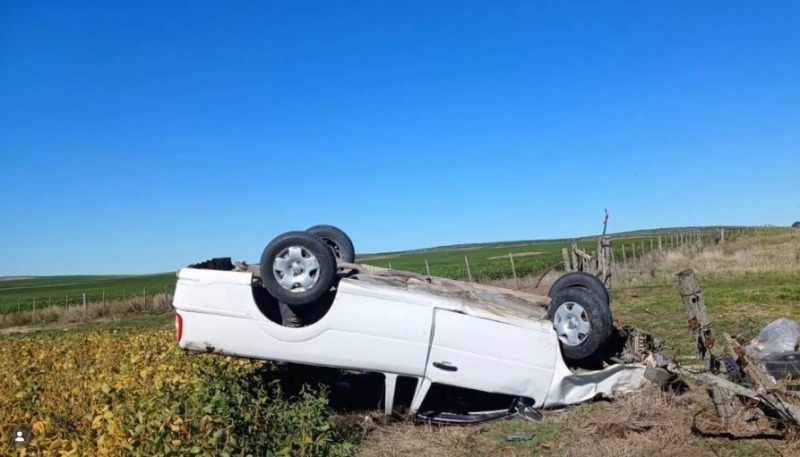 Herido en un vuelco cerca de Chillar, en el Enlace Kirchner