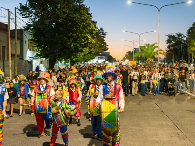 Marcha multitudinaria en Olavarr�a por el D�a de la Memoria