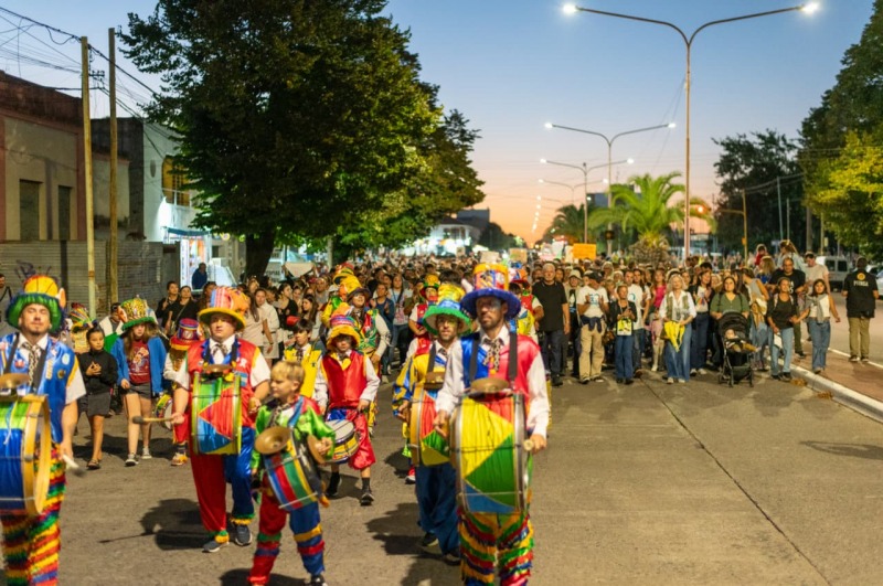 Marcha multitudinaria en Olavarr�a por el D�a de la Memoria