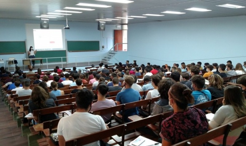 Universidades: volvieron a las aulas, pero hay un paro en vista