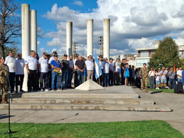 Homenaje a los veteranos de Malvinas en un emotivo acto