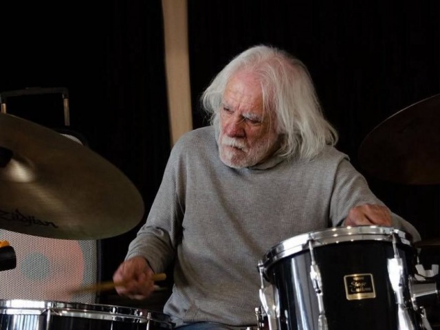 Cl�nica de bater�a a cargo de Roberto Peyrano