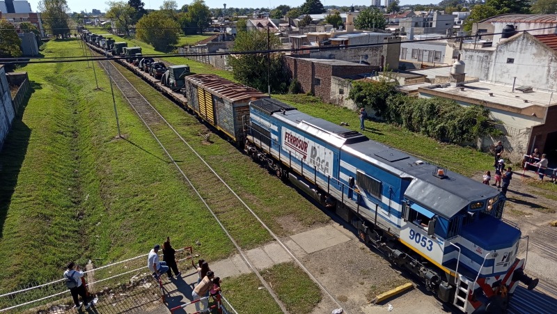 Pas� por Olavarr�a el tren con material del Ej�rcito Argentino