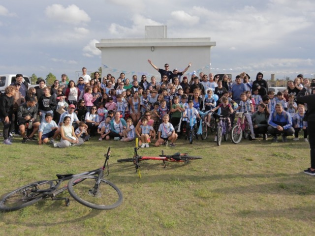 La Escuela N� 49 celebr� el D�a Mundial de la Actividad F�sica